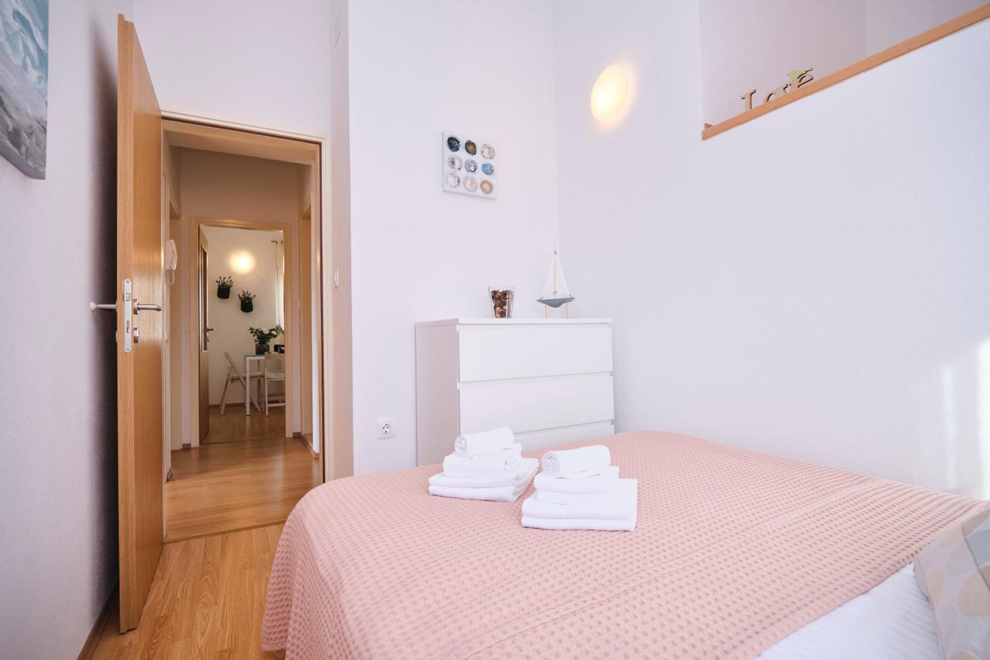 By Litto Apartman *